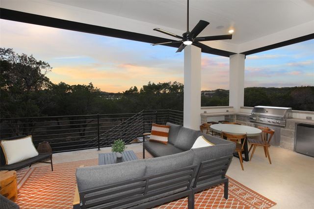 19613 Serenity LN, Lago Vista, TX 78645