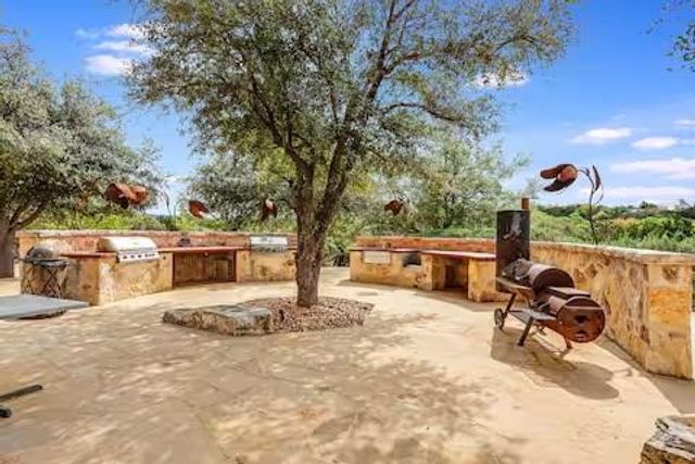 19613 Serenity LN, Lago Vista, TX 78645