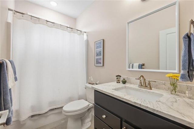 419 N Daylily Drive, Lawrence, KS 66049