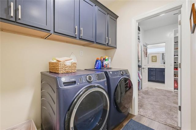 419 N Daylily Drive, Lawrence, KS 66049