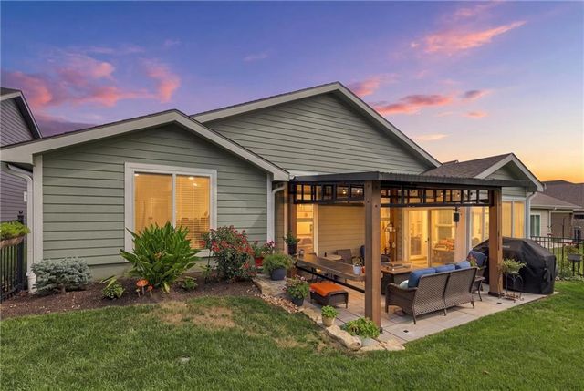 419 N Daylily Drive, Lawrence, KS 66049