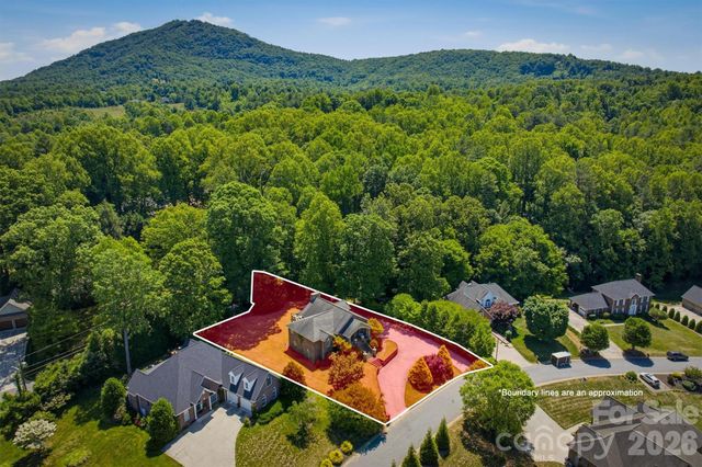 405 Golfview Court, Lenoir, NC 28645