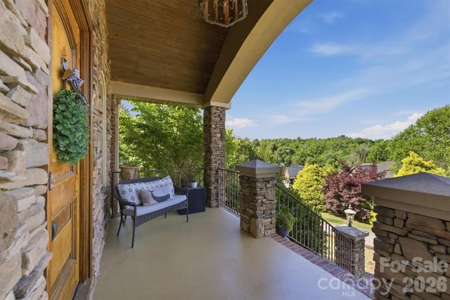 405 Golfview Court, Lenoir, NC 28645