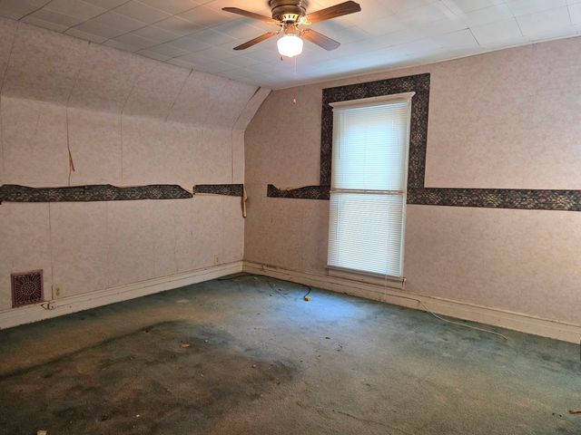 514 W Washington Street, Marengo, IL 60152