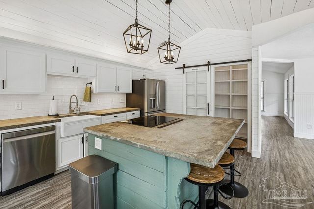 4460 Hwy 29, Molino, FL 32577