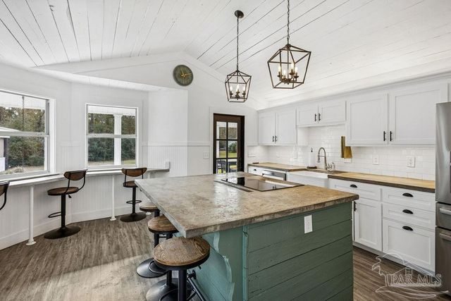 4460 Hwy 29, Molino, FL 32577