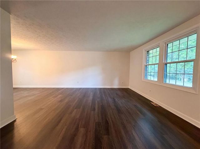 1346 Fairfield Drive SW, Lilburn, GA 30047