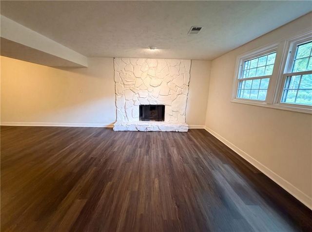 1346 Fairfield Drive SW, Lilburn, GA 30047