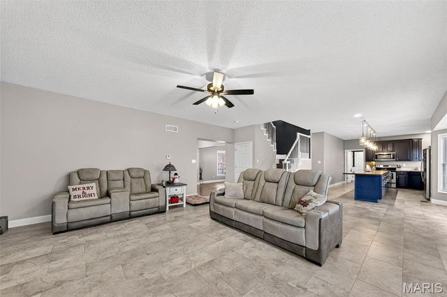 1456 Devonshire County Drive, Wentzville, MO 63385