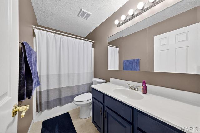 1456 Devonshire County Drive, Wentzville, MO 63385