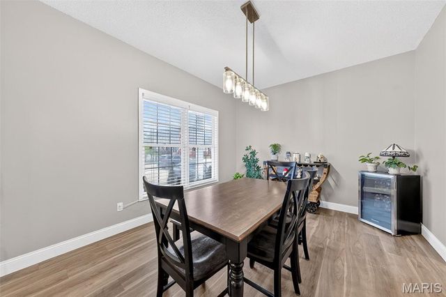 1456 Devonshire County Drive, Wentzville, MO 63385