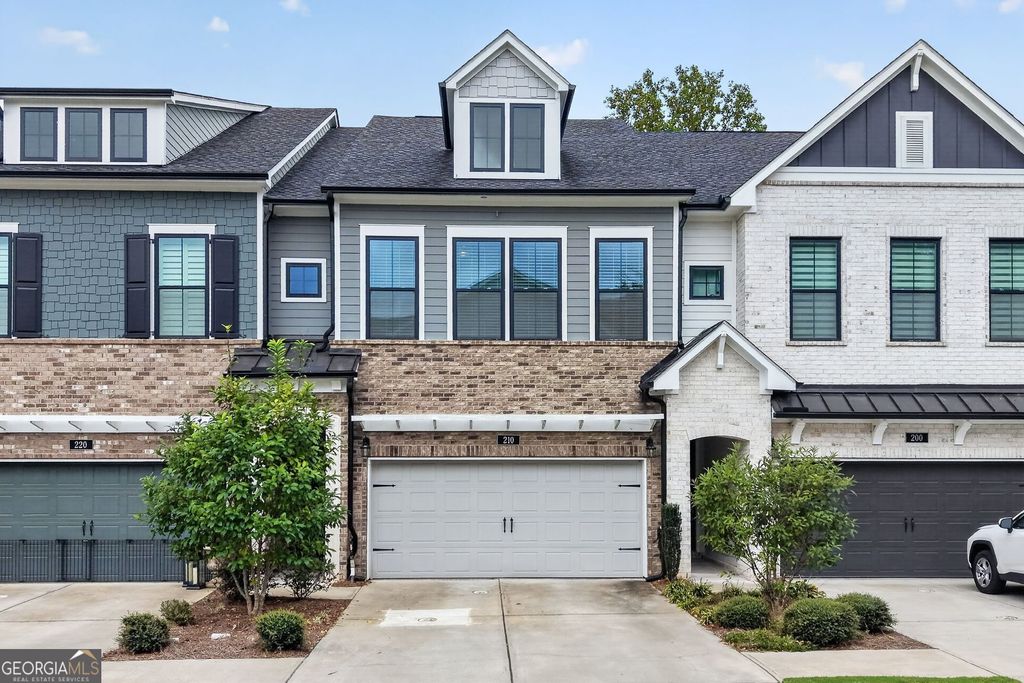 210 Walker Avenue, Roswell, GA 30076