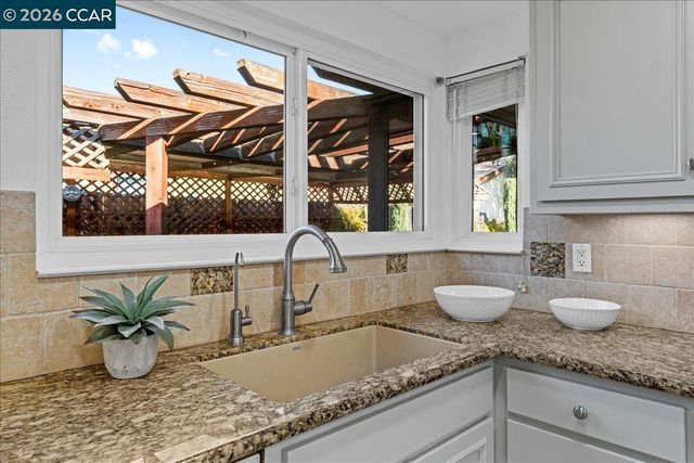 106 Oakmeade Ct, Vacaville, CA 95687