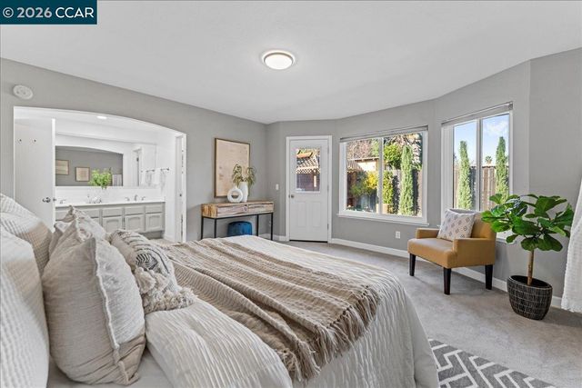 106 Oakmeade Ct, Vacaville, CA 95687