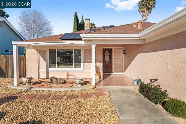 106 Oakmeade Ct, Vacaville, CA 95687