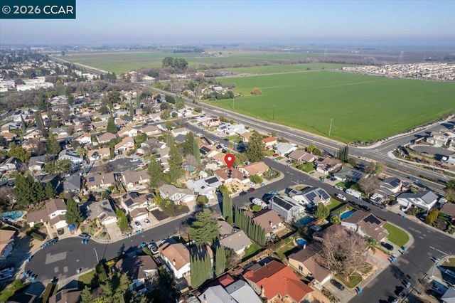 106 Oakmeade Ct, Vacaville, CA 95687