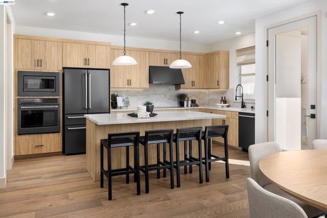 4867 Diablo View Street, Dublin, CA 94568