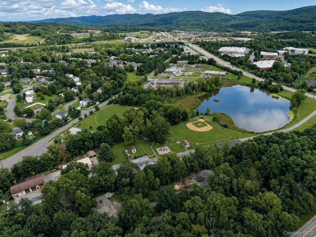 4 Grove Street, Harriman, NY 10926