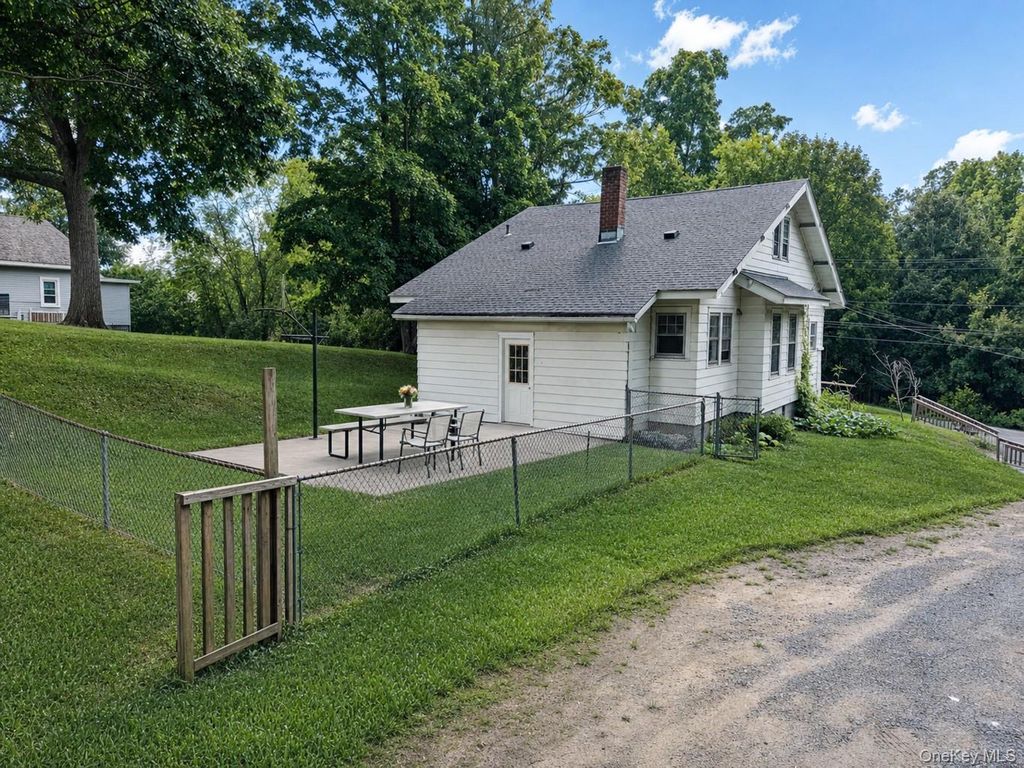 4 Grove Street, Harriman, NY 10950 — photo 2