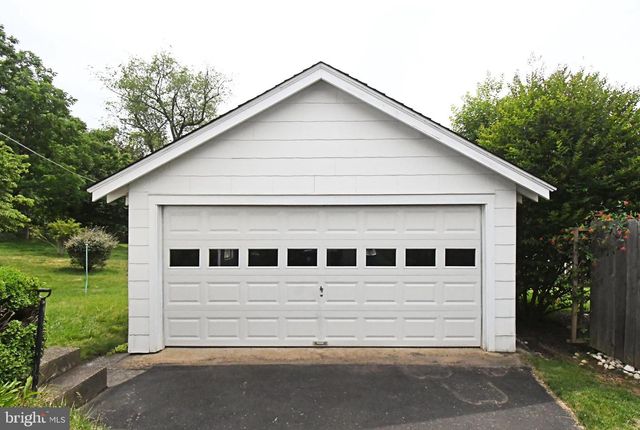 609 ORLANDO AVE, Oreland, PA 19075