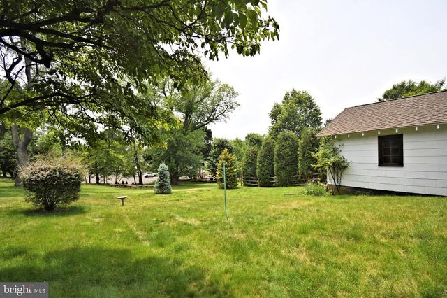 609 ORLANDO AVE, Oreland, PA 19075