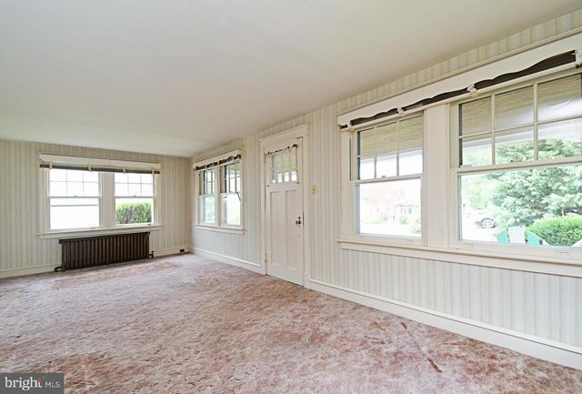609 ORLANDO AVE, Oreland, PA 19075
