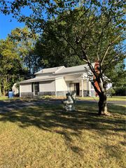 2206 Olive Drive, Reidsville, NC 27320