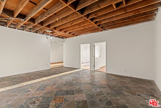 2951 Lincoln Boulevard, Santa Monica, CA 90405