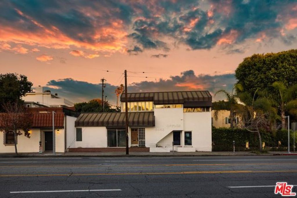2951 Lincoln Boulevard, Santa Monica, CA 90405