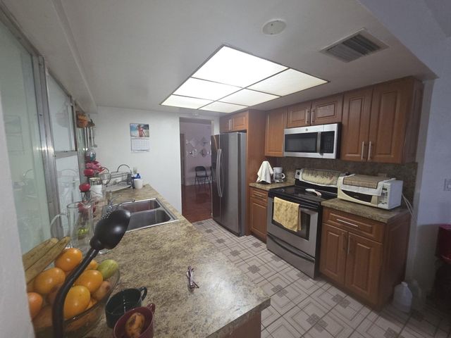 5261 NW 14th Place, Lauderhill, FL 33313