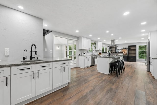 4019 Mayflower Ct, Murrysville, PA 15668