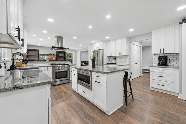 4019 Mayflower Ct, Murrysville, PA 15668