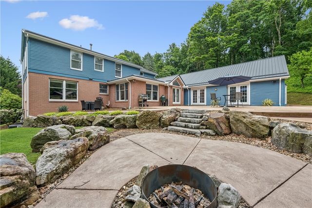 4019 Mayflower Ct, Murrysville, PA 15668
