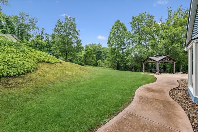 4019 Mayflower Ct, Murrysville, PA 15668