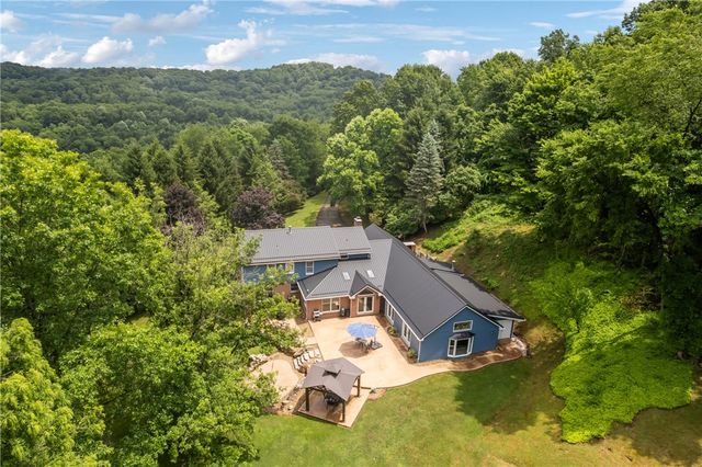 4019 Mayflower Ct, Murrysville, PA 15668