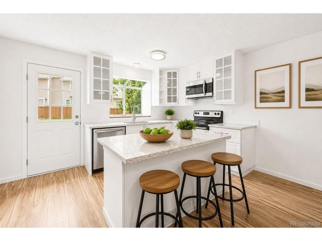 18274 E Arizona Ave B, Aurora, CO 80017