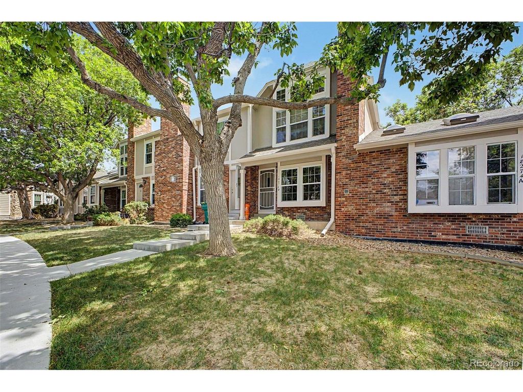 18274 E Arizona Ave B, Aurora, CO 80017