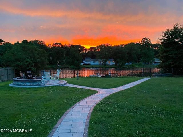 11 Cooper Drive, Howell, NJ 07731
