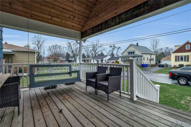 42 Maplewood Avenue, West Seneca, NY 14224