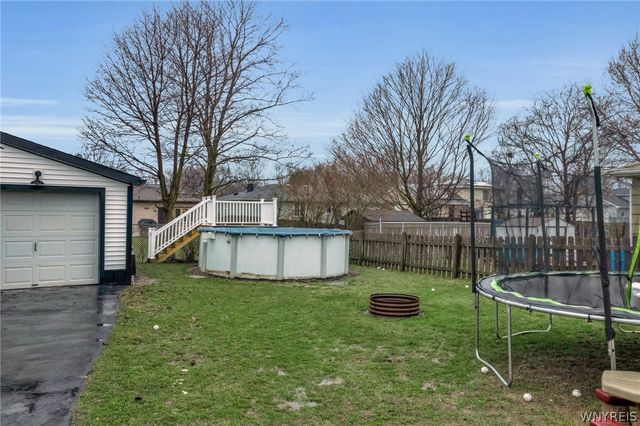 42 Maplewood Avenue, West Seneca, NY 14224