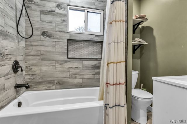 42 Maplewood Avenue, West Seneca, NY 14224