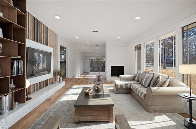 215 Leonard RD, Portsmouth, VA 23701