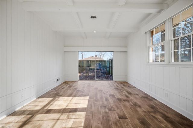 215 Leonard RD, Portsmouth, VA 23701