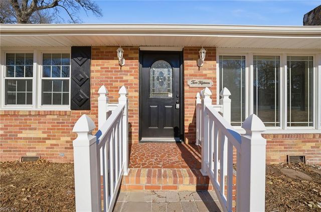 215 Leonard RD, Portsmouth, VA 23701