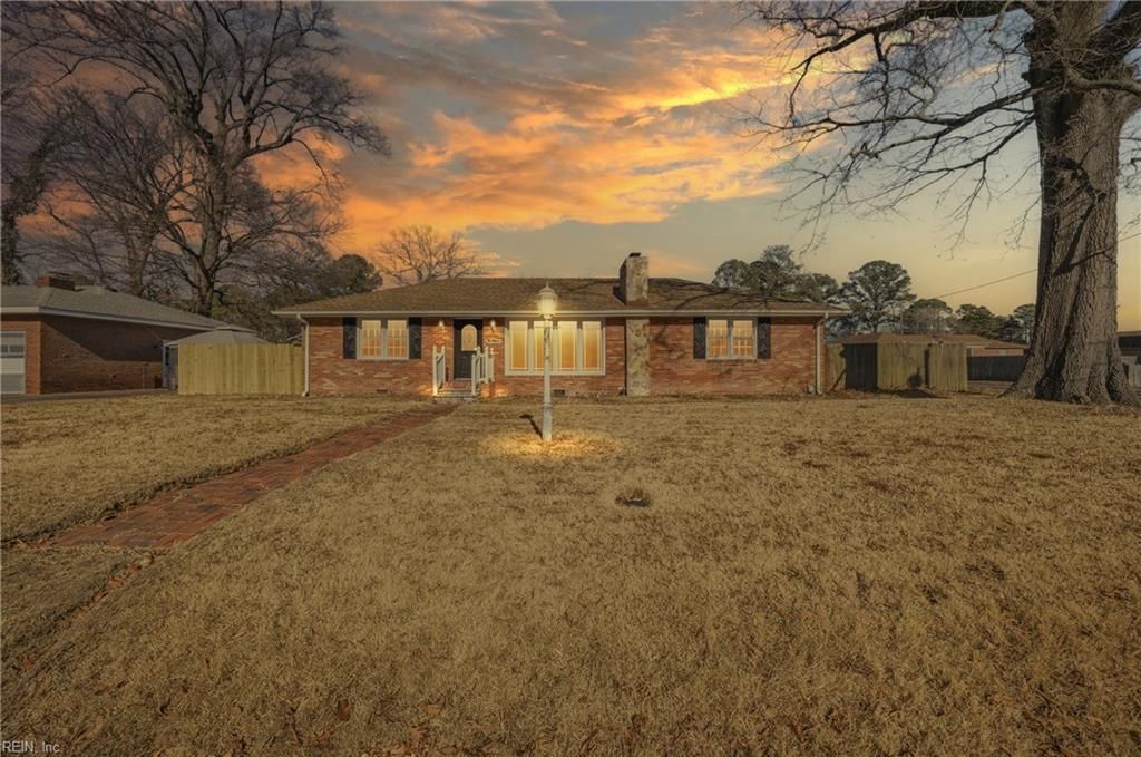 215 Leonard RD, Portsmouth, VA 23701