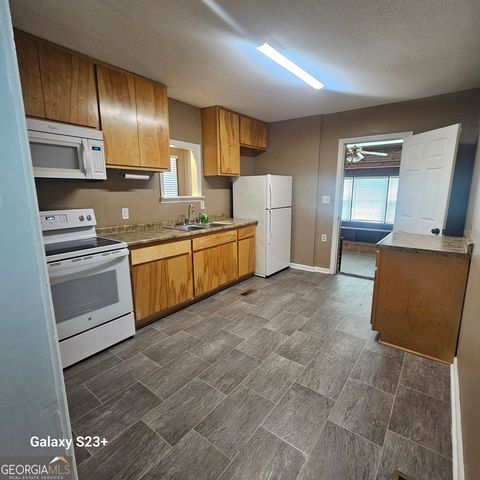 107 East Liberty Street, Claxton, GA 30417