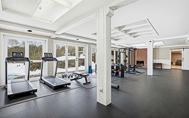 345 North St, Medfield, MA 02052