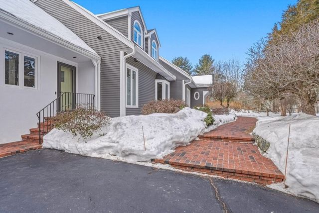 345 North St, Medfield, MA 02052