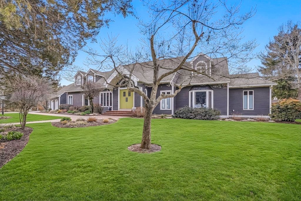 345 North St, Medfield, MA 02052