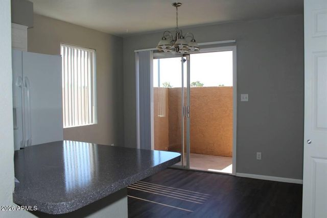 20421 N 3RD Drive 8, Phoenix, AZ 85027